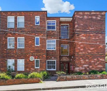 Well-Located One-Bedroom Apartment - Photo 2