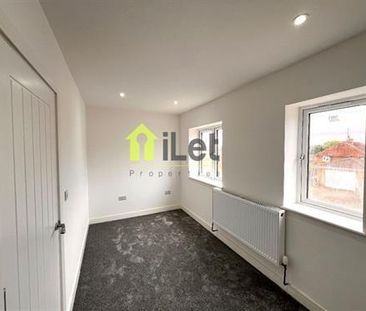 3 bedroom end of terrace house to rent - Photo 3