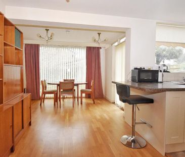 3 bedroom detached house to rent - Photo 2