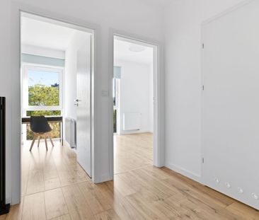 Nowoczesny apartament z dużym tarasem - Photo 1