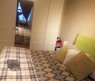 3 bedroom house share to rent - Photo 2