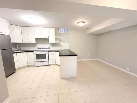 For Lease - 18 Samantha Circle, Richmond Hill, Ontario - Photo 4