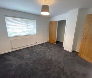 2 bedroom semi-detached house to rent - Photo 5