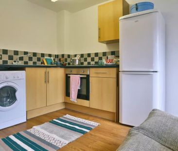 Classic Bigger 1-Bed - Apartment - Photo 6