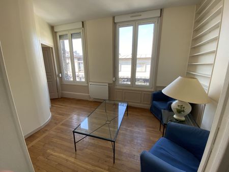 Location Appartement 2 pièces 27m² - Photo 3