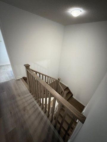 For Lease - 226 Greer Street, Barrie, Ontario - Photo 2