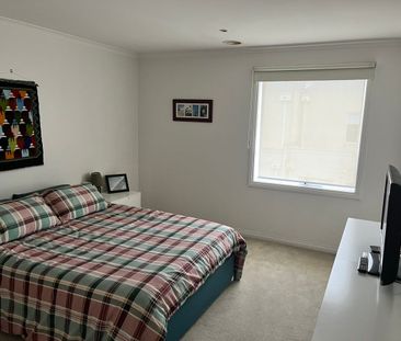 Stylish Northcote Living in a Prime Location - Photo 4