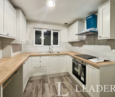 2 bedroom flat to rent The Briars, CM18 - Photo 4