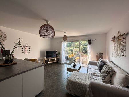 Location Appartement 2 pièces 50m² OLLIOULES 83190 - Photo 2