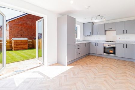 3 bedroom semi-detached house to rent - Photo 2