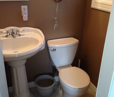 For Lease - 22 Nordic Court Unit# 22, Whitby, Ontario - Photo 2