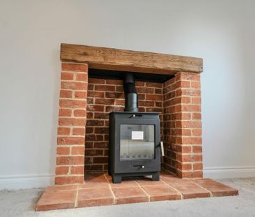 3 bedroom semi-detached house to rent - Photo 2