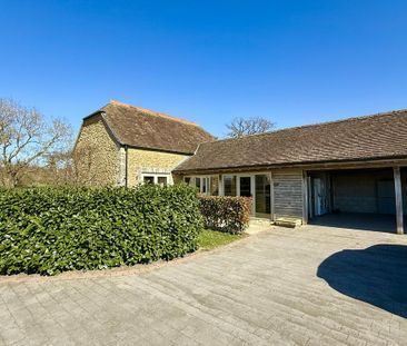 2 bedroom barn conversion to rent - Photo 3