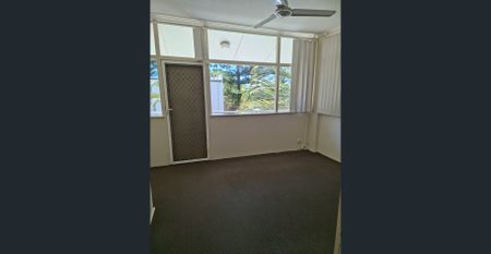 Broadbeach and Kurawa Park at your doorstep - Photo 4