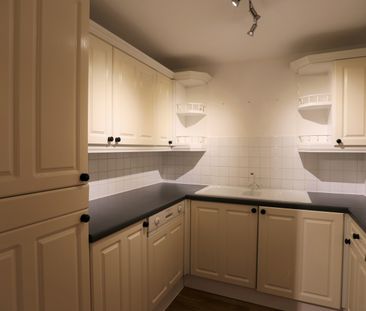 1 Bed Flat, Burrells Wharf Square, E14 - Photo 5