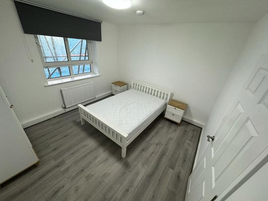 1 bedroom in a flat share to rent - Photo 1