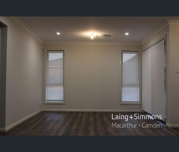 19 Cumberland Street, Gregory Hills, NSW 2557 - Photo 6