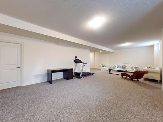 For Lease - 21 Planet Street, Richmond Hill, Ontario - Photo 1