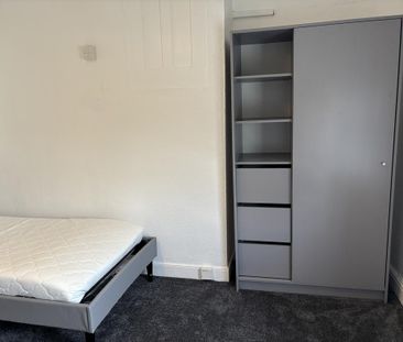 1 bedroom house of multiple occupation to rent - Photo 2