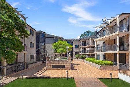 RENOVATED TWO BEDROOM APARTMENT IN THE HEART OF BANKSTOWN - Photo 2