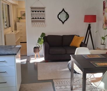 One Bedroom Garden Flat - Photo 2