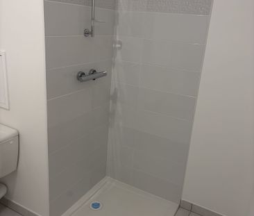 Location Appartement 2 pièces 42m² LE BLANC MESNIL 93150 - Photo 2