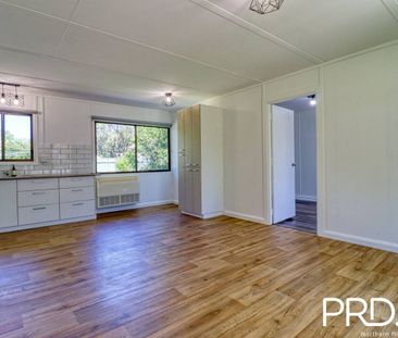 Renovated Home In Quiet Col-de-Sac - Photo 4
