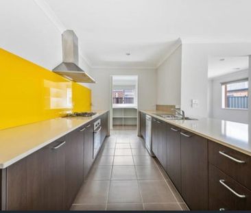 Clyde North - Photo 3