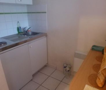 Appartement à louer - REIMS POMMERY - Photo 2