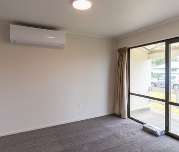 Easy living on Earn! - Photo 6