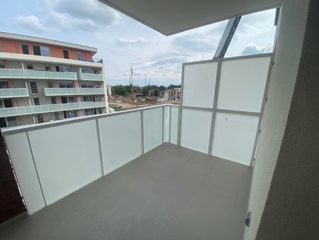Location Appartement 2 pièces 44m² LA MADELEINE 59110 - Photo 4