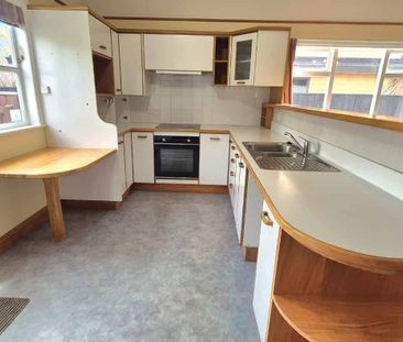 22 Rossiter Avenue, Waterloo - Photo 2