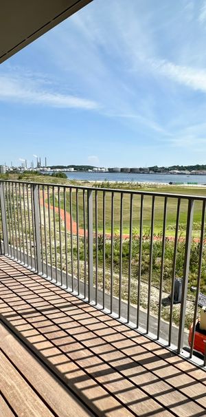 Moderne 3-værelses lejlighed med altan og panoramaudsigt - Photo 2