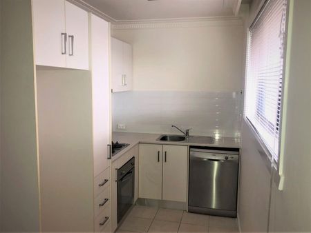 1 Bedroom apartment available in prime location - Photo 5