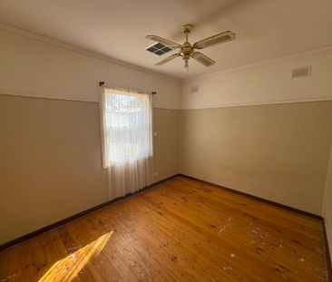 Enticing Opportunity in Elizabeth East! - Photo 6