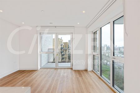 2 Maple Mews, London - Photo 2