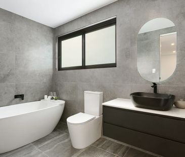 Modern architect designed home promises modern luxury - Photo 6