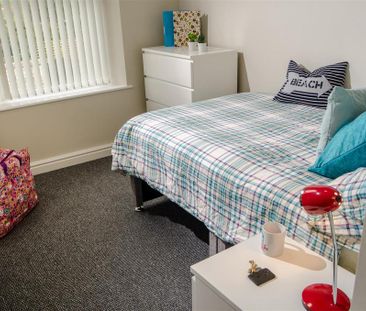 7 bedroom private hall to rent - Photo 3