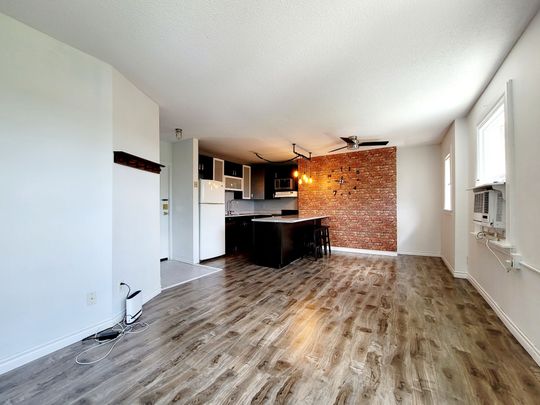 For Lease - 114 Vaughan Road Unit# 407, Toronto, Ontario - Photo 1