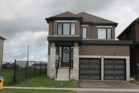 For Lease - 104 Butler Boulevard, Kawartha Lakes, Ontario - Photo 2