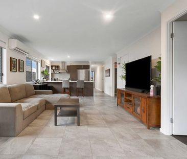 Sleek Modern Home - Photo 2