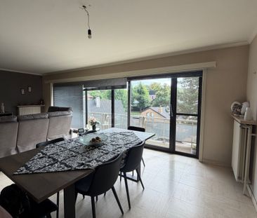 Ruim appartement te huur in het centrum van Ieper - Photo 2