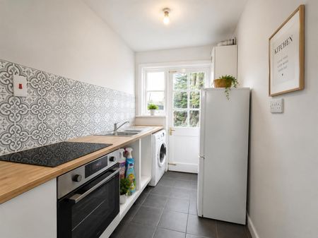 3 Bedroom House To Let - Photo 4