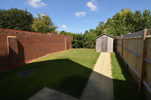 3 bedroom terraced house to rent - Photo 1