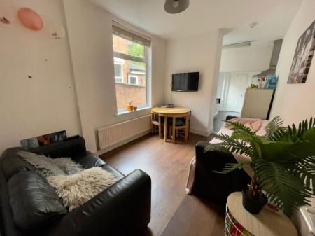 Winchester Avenue, Leicester - Photo 2