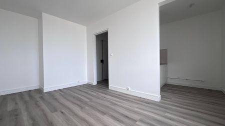 Appartement a louer Aubervilliers - Loyer €609/mois charges comprises ** - Photo 3