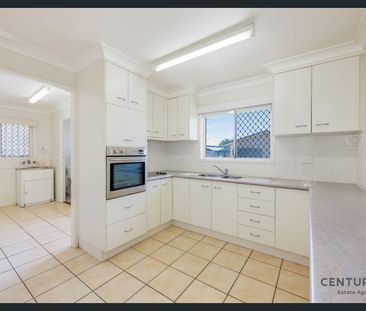 House, shed AND solar!! - Photo 5