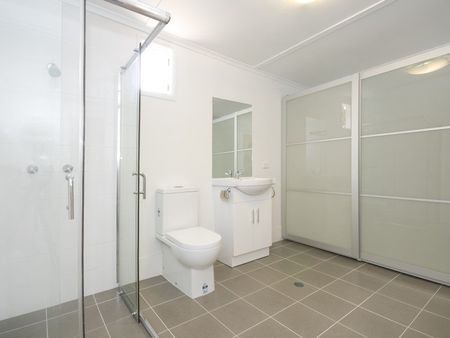 38 Walker Avenue, Morningside QLD 4170 - House For Rent | Domain - Photo 3