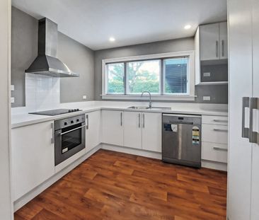 1/24 Buffon Street, Waltham - Photo 2