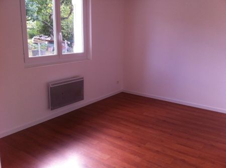 Location Maison 4 pièces 75m² BEAUZAC 43590 - Photo 5